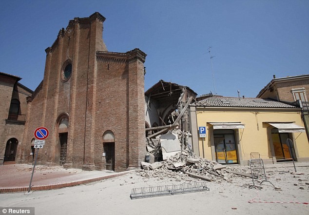 Τι άφησε πίσω του ο σεισμός στη Β. Ιταλία 